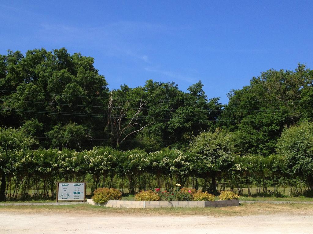 Motel Des Bruyeres Lamotte-Beuvron Exterior foto