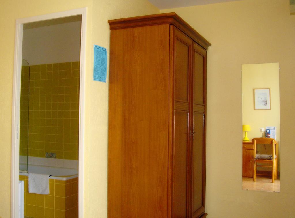 Motel Des Bruyeres Lamotte-Beuvron Zimmer foto