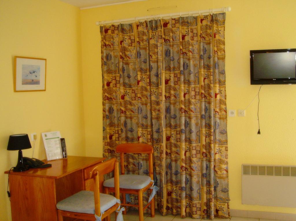 Motel Des Bruyeres Lamotte-Beuvron Zimmer foto