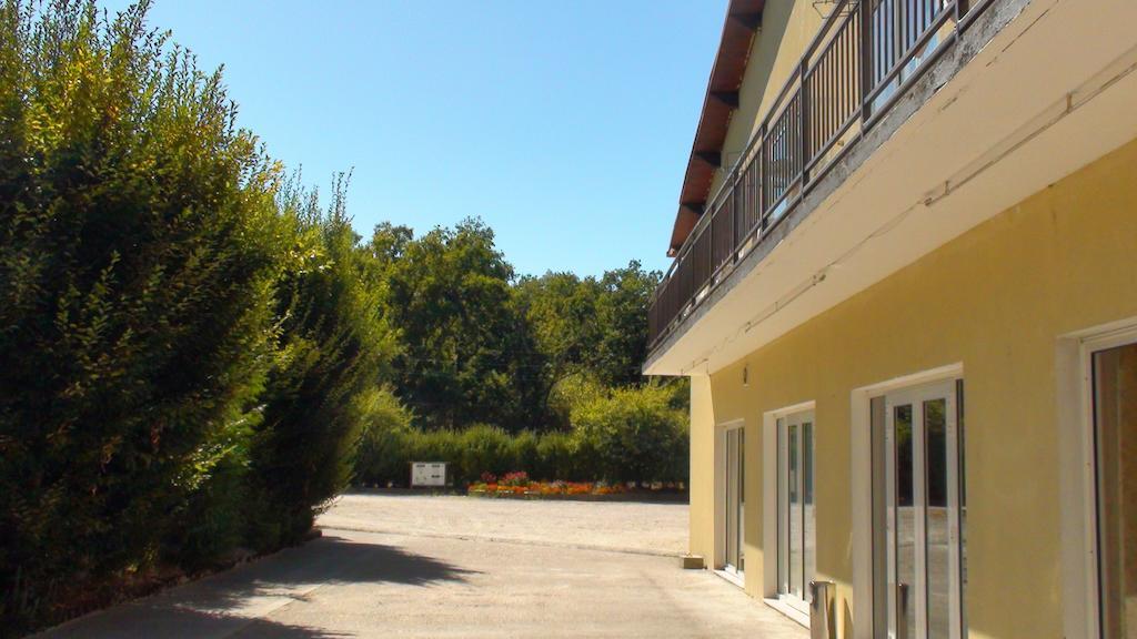 Motel Des Bruyeres Lamotte-Beuvron Exterior foto
